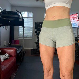 Lululemon Speed Up Mid-Rise Lined Short 4", Size 6, Heathered Vista Green